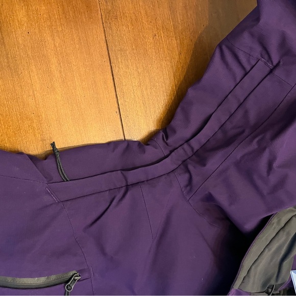 Cloud Bank Gore-Tex ski jacket by MOUNTAIN HARDWARE - Picture 5 of 6